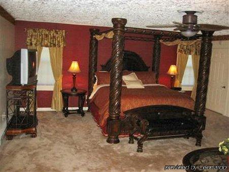 Rock Laurel Bed And Breakfast Candler 客房 照片