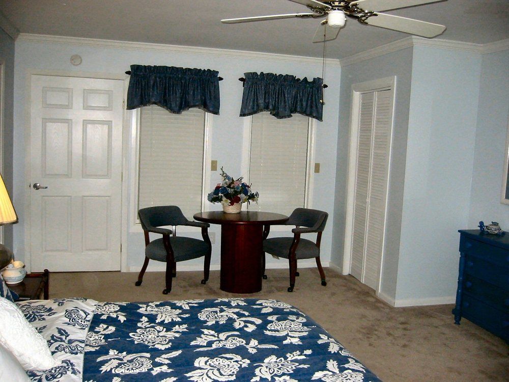 Rock Laurel Bed And Breakfast Candler 外观 照片